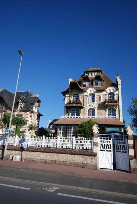 Les Embruns - Plein Ciel - Appartement 3Eme Etage Довіль Екстер'єр фото